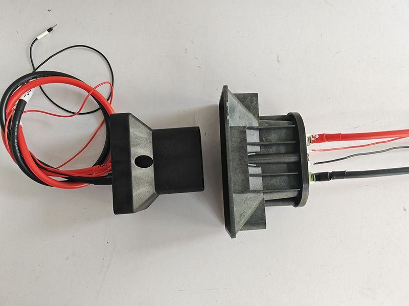 對插充電鏈接裝置